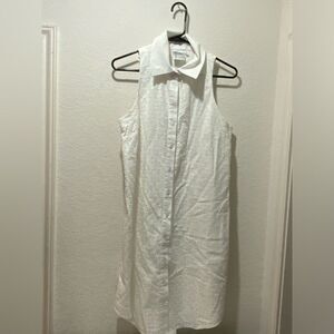 Finley Alex Sleeveless  white Eyelet shirt Dress Size Medium embroidered
